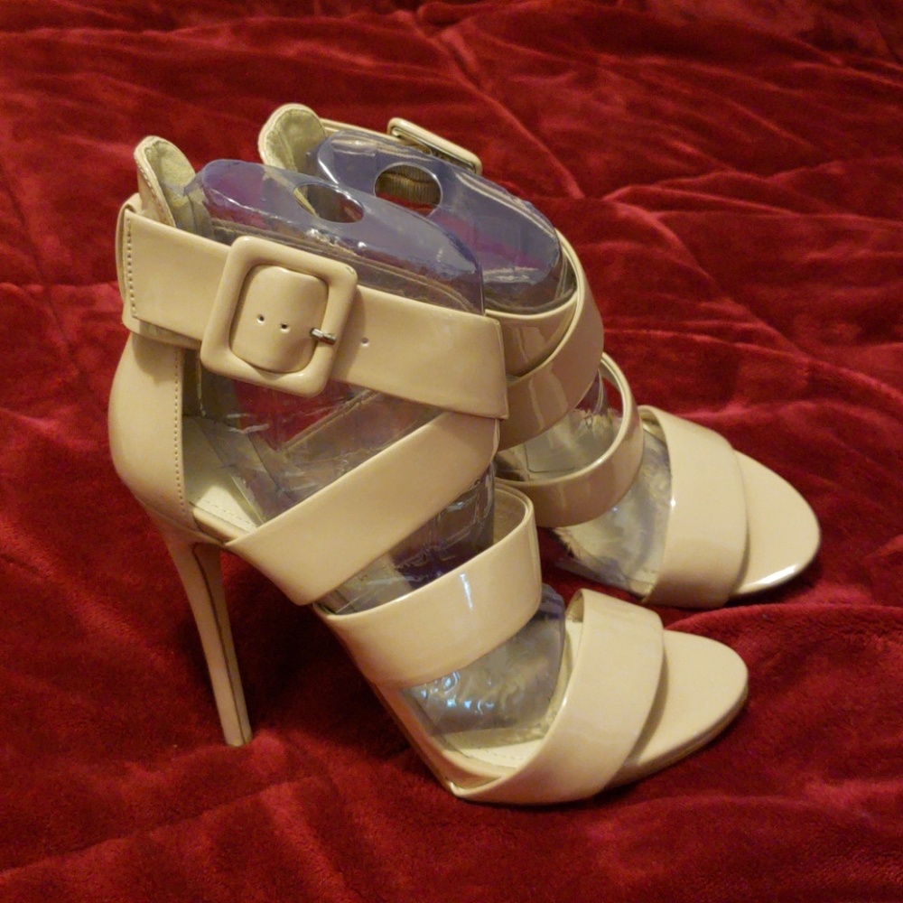 Beautiful ALDO strappy heels